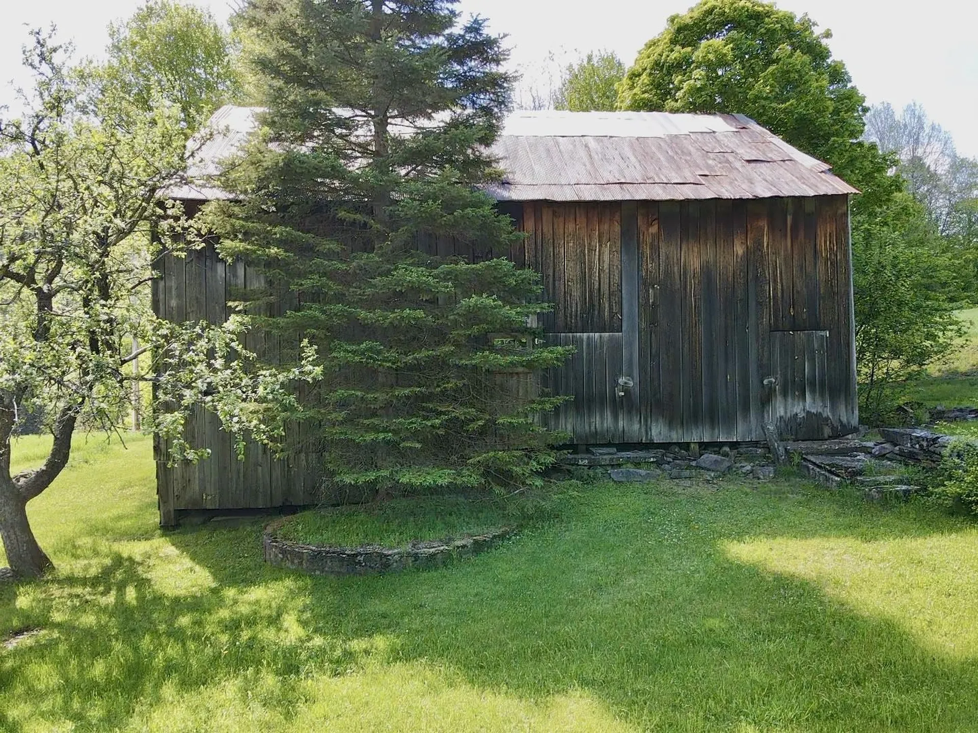 160 Parshley Road Vershire VT 05079