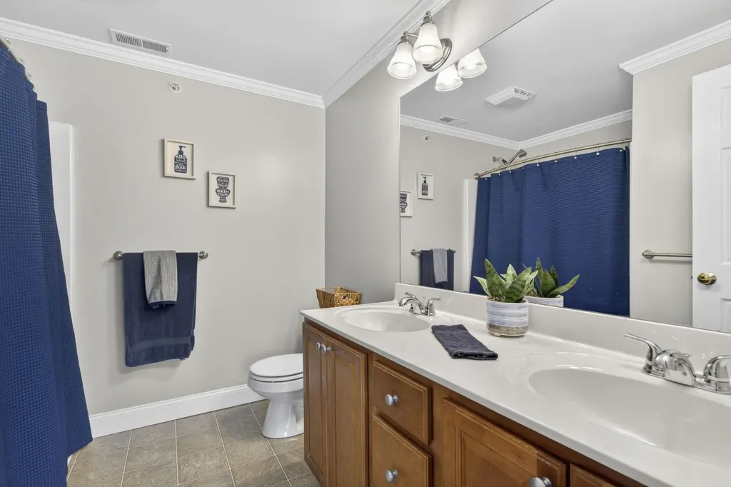 15 Shaker Heights Lane Chester NH 03036