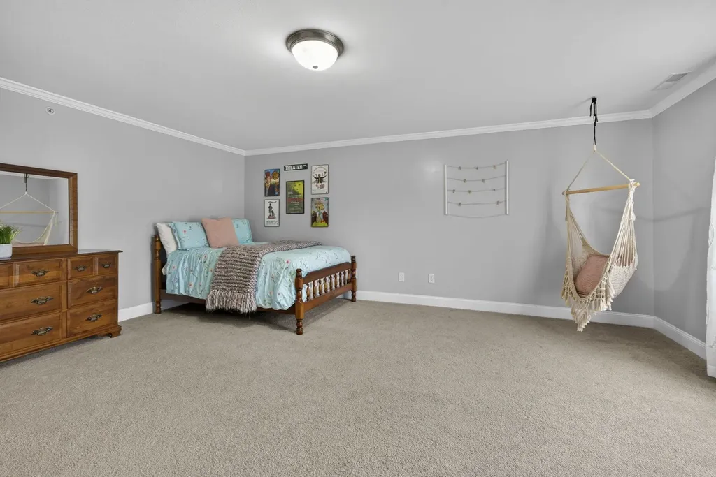 15 Shaker Heights Lane Chester NH 03036
