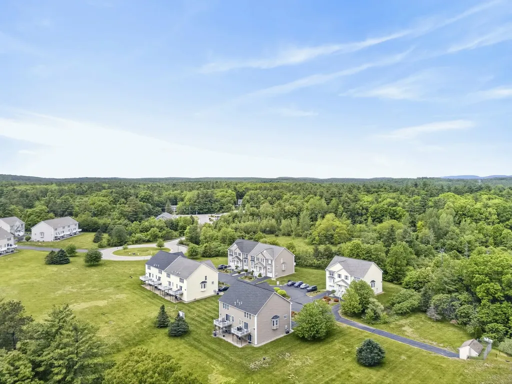 15 Shaker Heights Lane Chester NH 03036