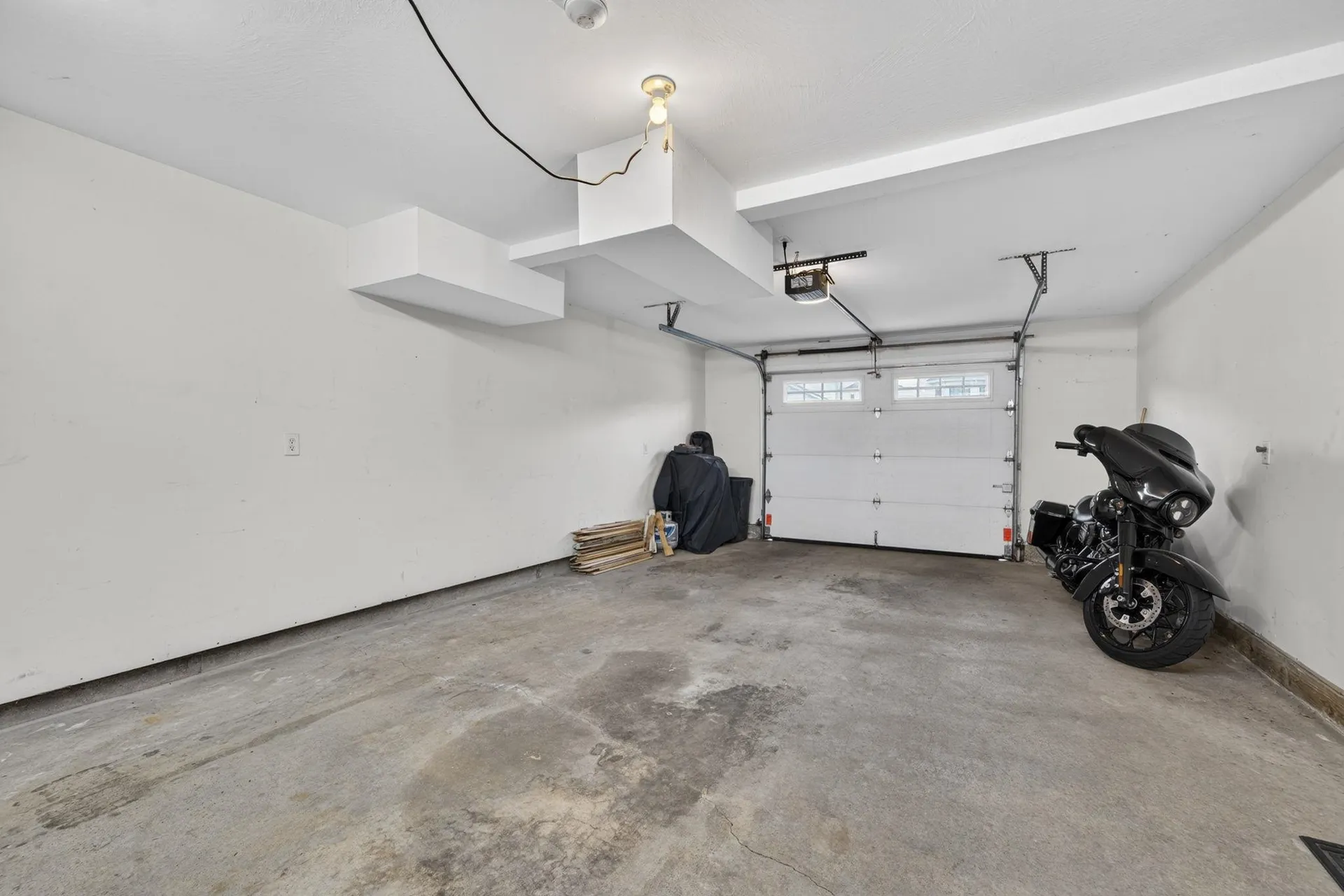 15 Shaker Heights Lane Chester NH 03036