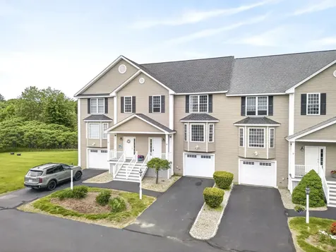15 Shaker Heights Lane Chester NH 03036
