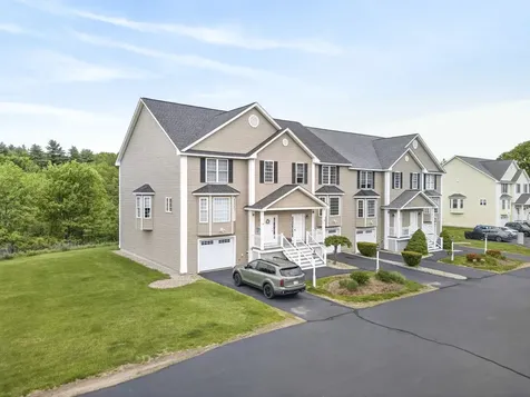 15 Shaker Heights Lane Chester NH 03036