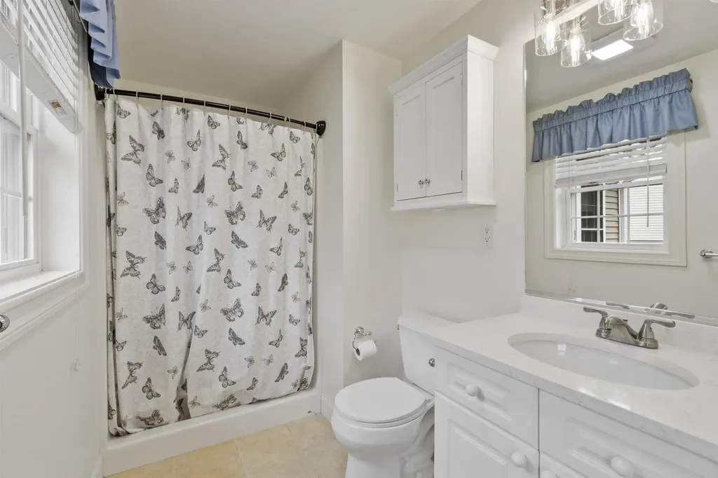 22 Dixon Drive Litchfield NH 03052