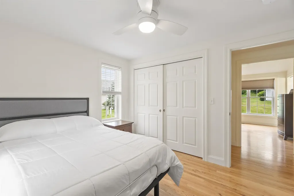 22 Dixon Drive Litchfield NH 03052