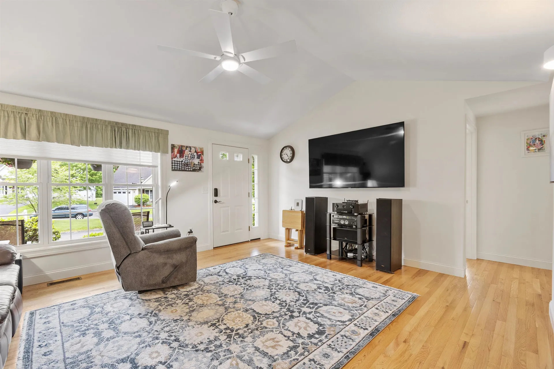 22 Dixon Drive Litchfield NH 03052