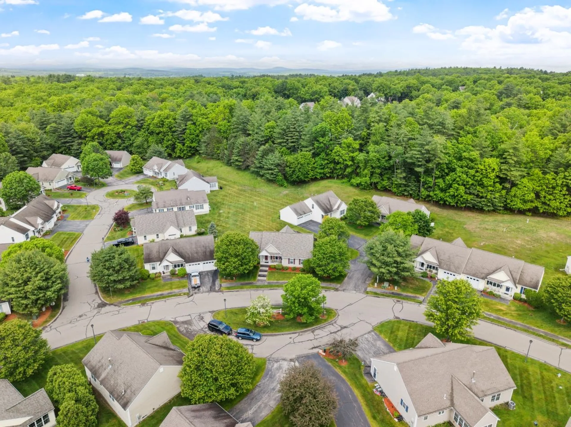 22 Dixon Drive Litchfield NH 03052