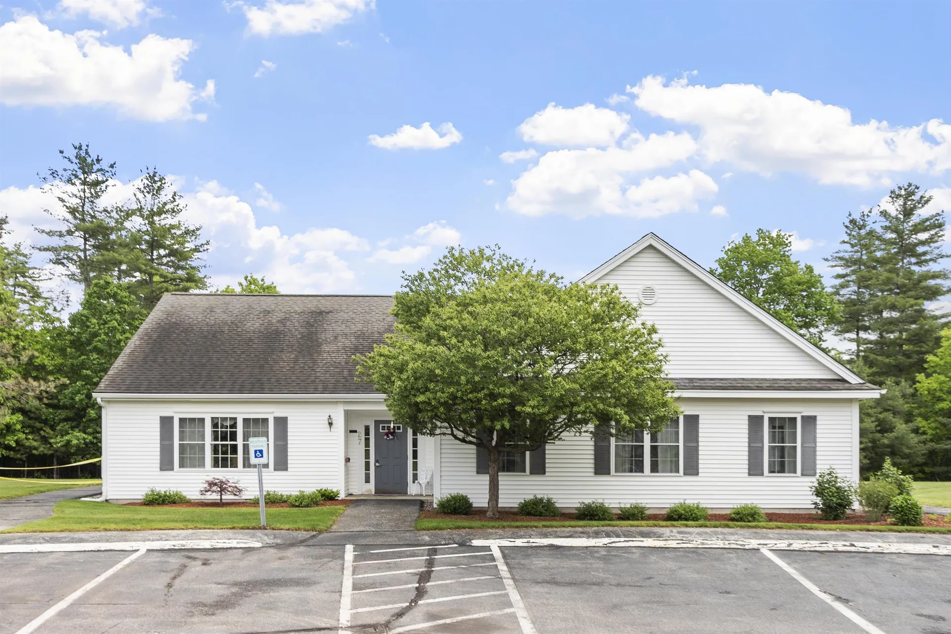 22 Dixon Drive Litchfield NH 03052