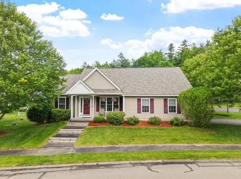 22 Dixon Drive Litchfield NH 03052