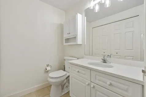 22 Dixon Drive Litchfield NH 03052