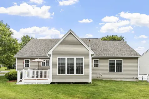 22 Dixon Drive Litchfield NH 03052