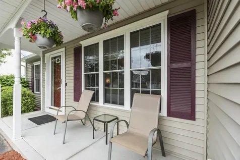 22 Dixon Drive Litchfield NH 03052