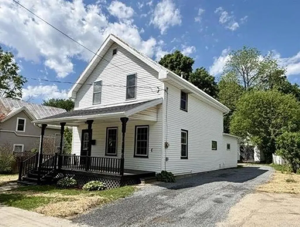 47 Upper Welden Street St. Albans City VT 05478