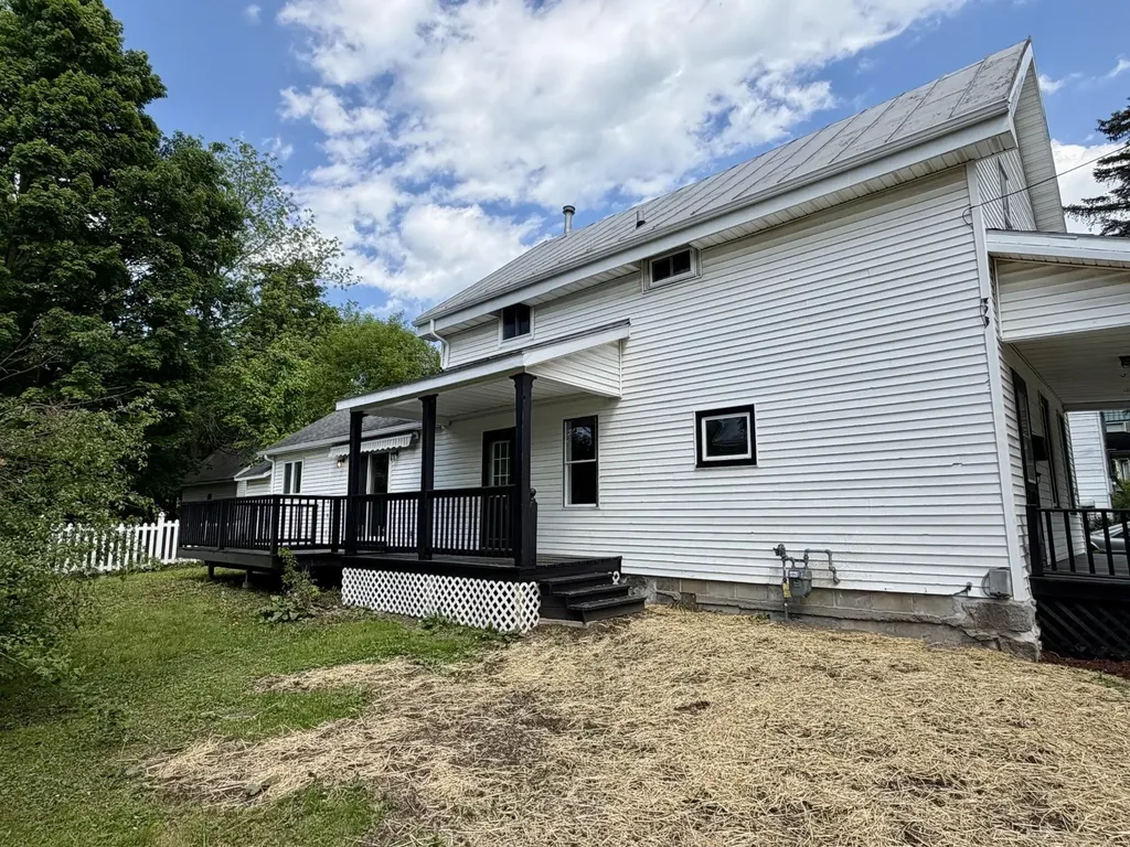 47 Upper Welden Street St. Albans City VT 05478