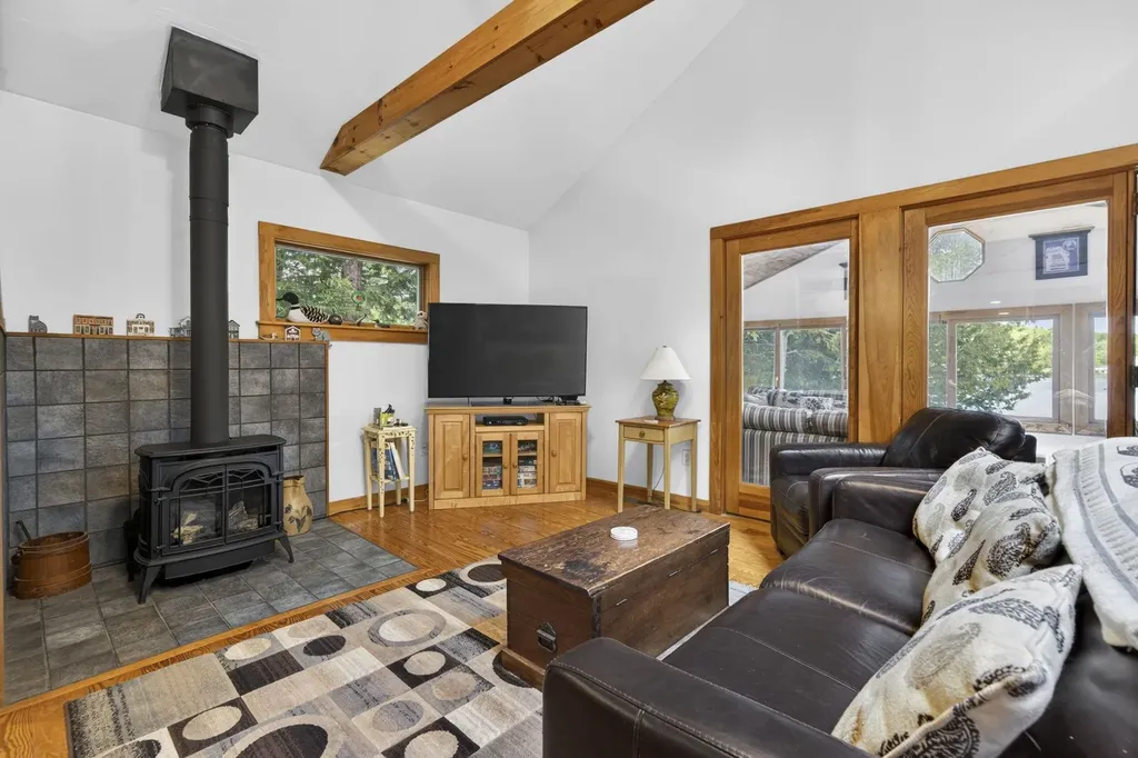 2221 Valley Road Stoddard NH 03280