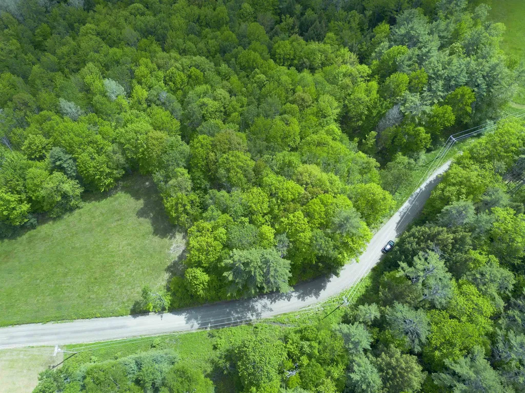 MAP17-LOT 31&33 River Road Bath NH 03740