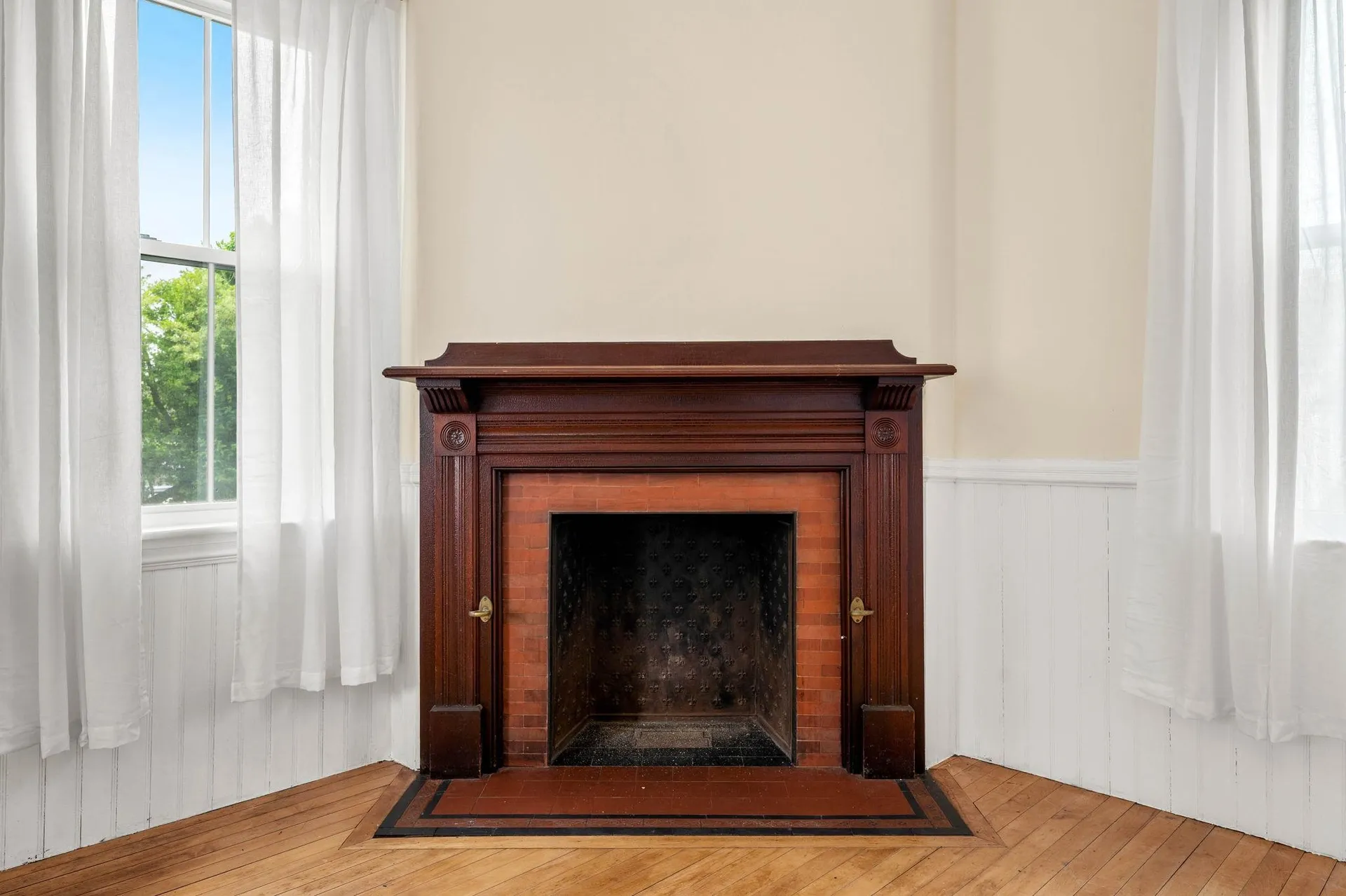 30 Abbott Street Nashua NH 03064
