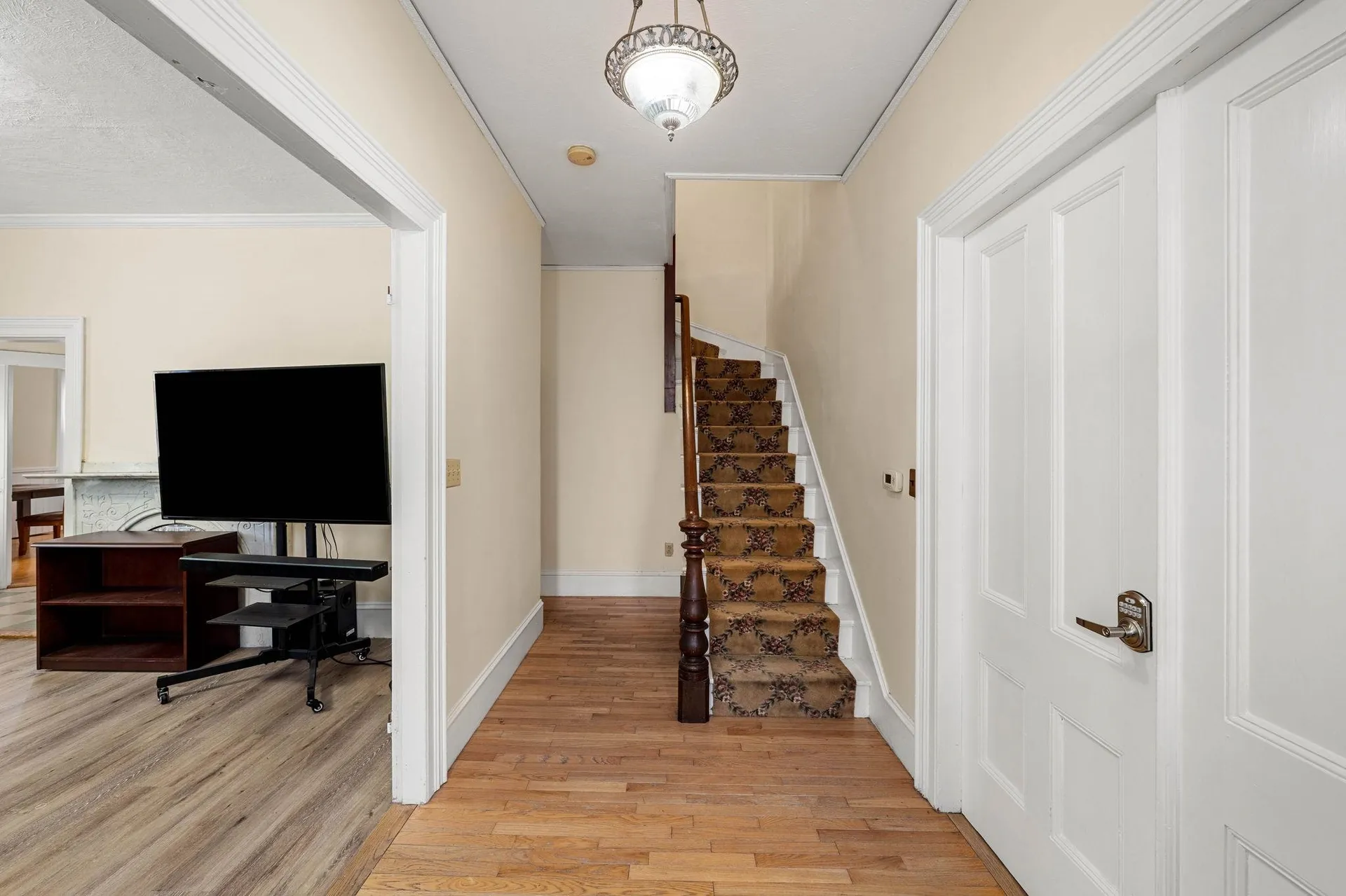 30 Abbott Street Nashua NH 03064