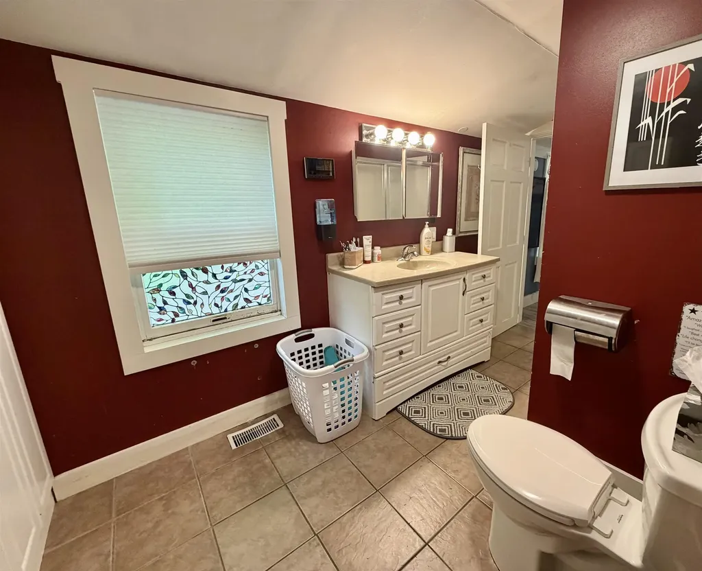 65 Old Goshen Road Newport NH 03773