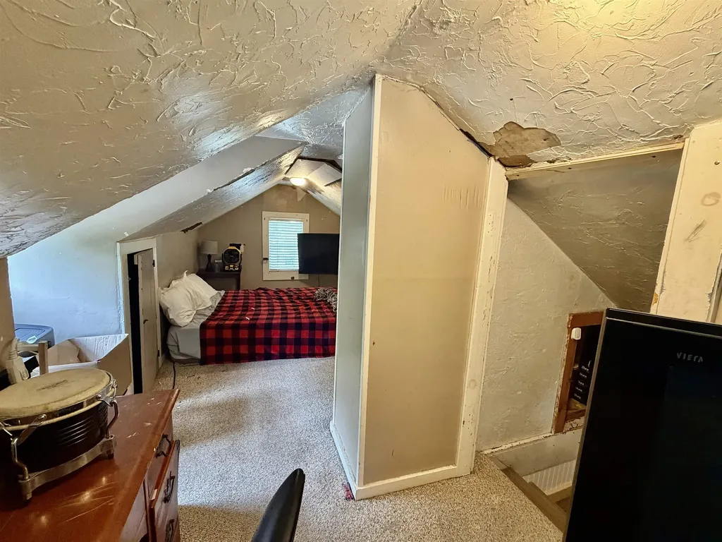 65 Old Goshen Road Newport NH 03773