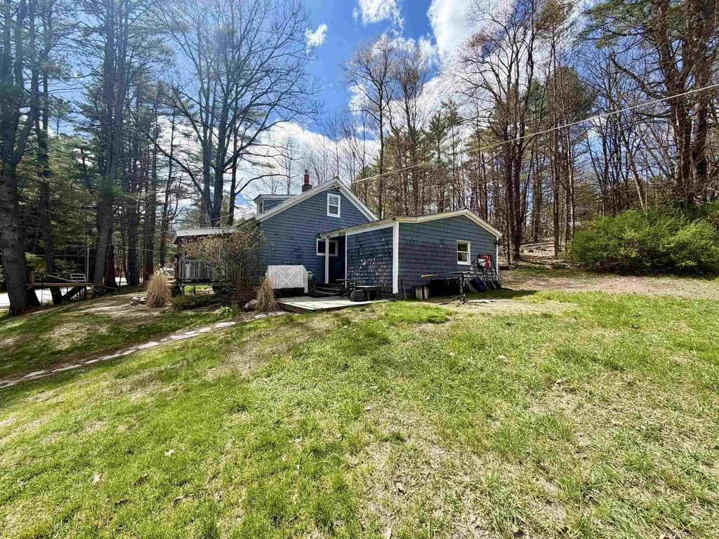 65 Old Goshen Road Newport NH 03773