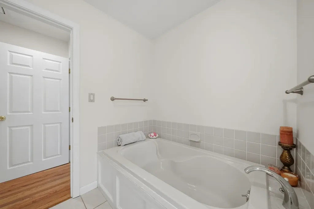 35 Iris Drive Merrimack NH 03054