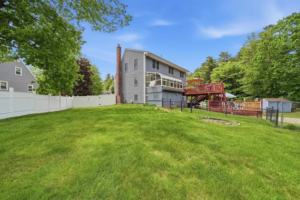 35 Iris Drive Merrimack NH 03054