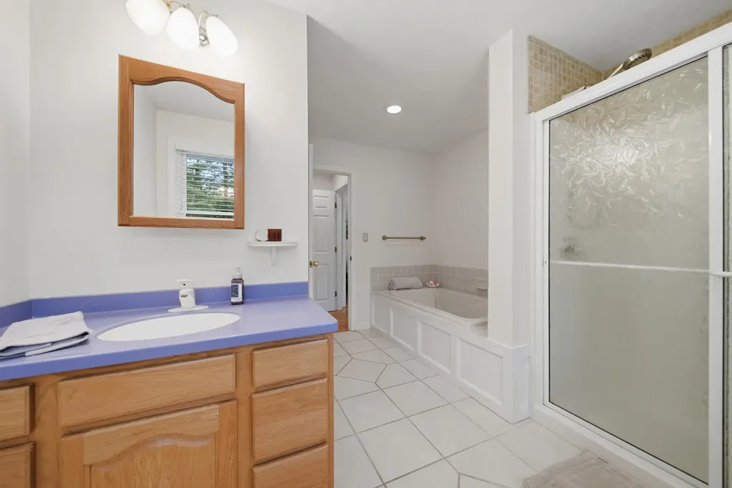 35 Iris Drive Merrimack NH 03054