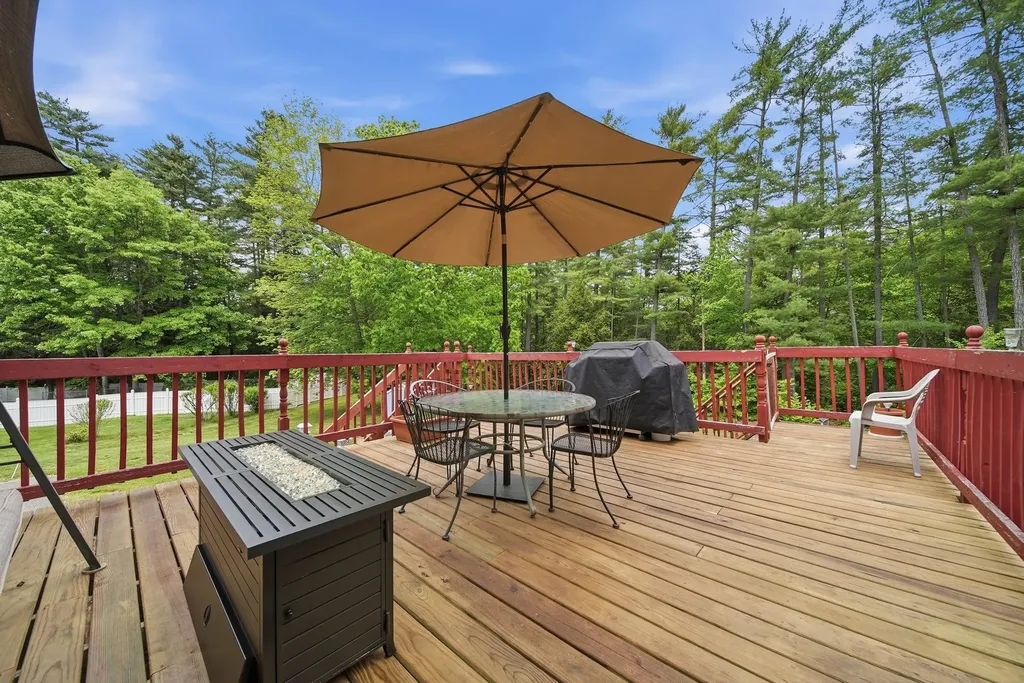 35 Iris Drive Merrimack NH 03054