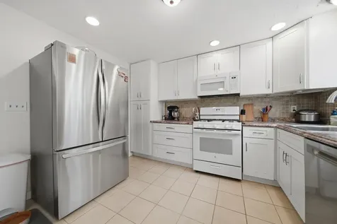 35 Iris Drive Merrimack NH 03054