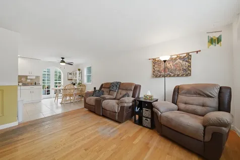 35 Iris Drive Merrimack NH 03054
