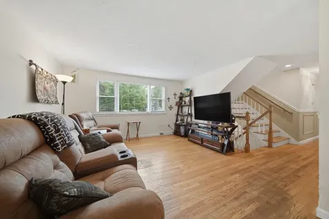 35 Iris Drive Merrimack NH 03054