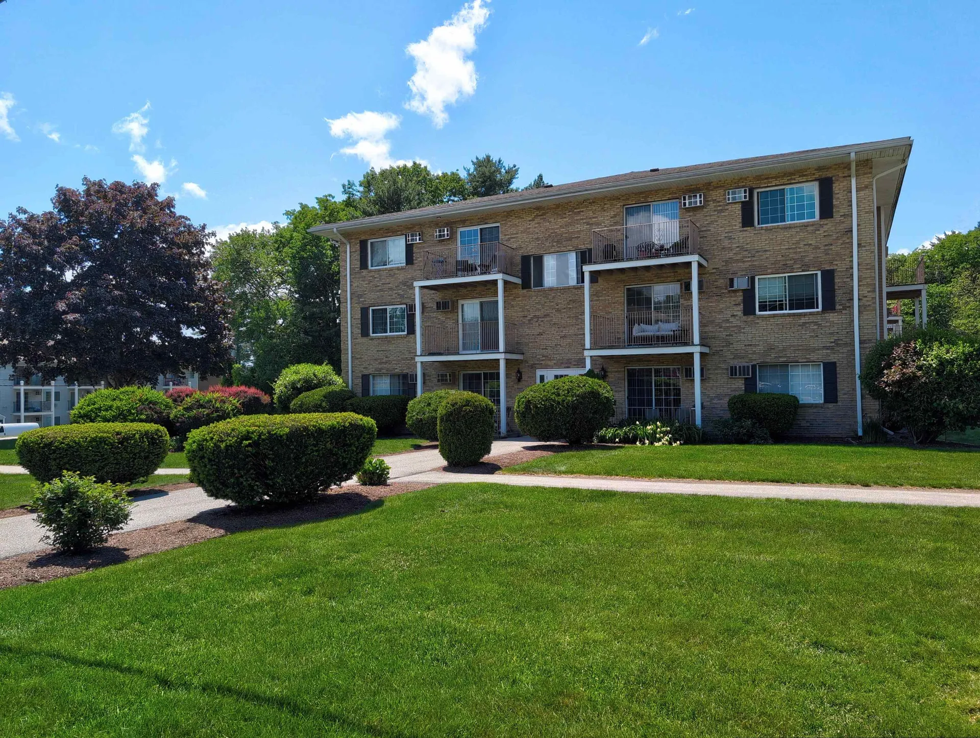 379 Huse Road Manchester NH 03103