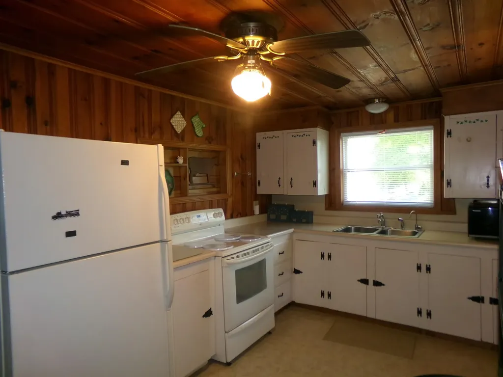 20 Sunset Harbor Road Swanton VT 05488