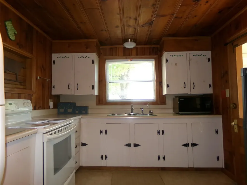 20 Sunset Harbor Road Swanton VT 05488