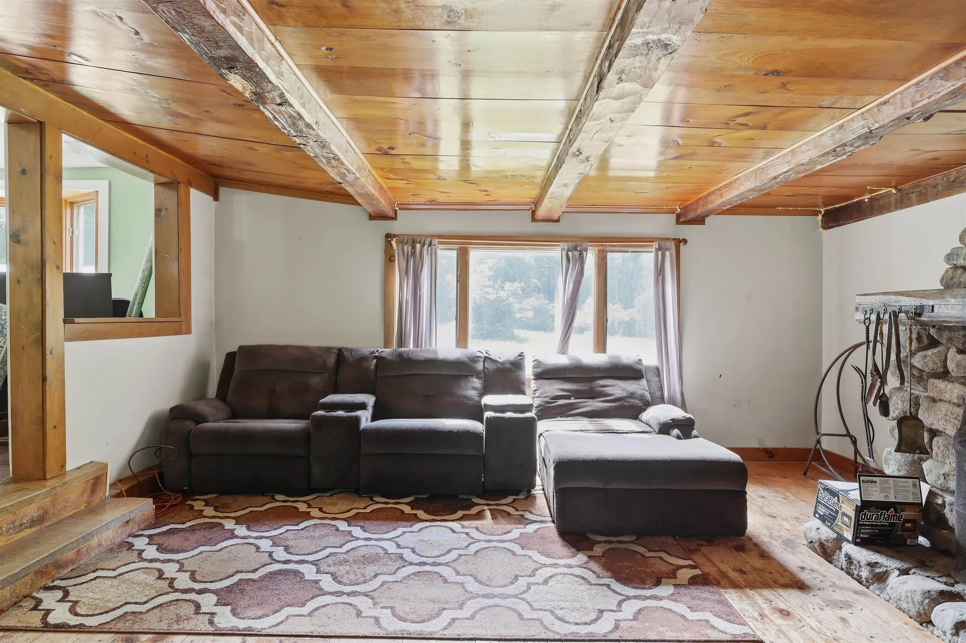 32 East Lull Place New Boston NH 03070