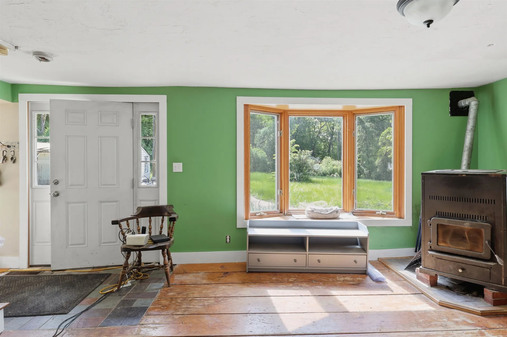 32 East Lull Place New Boston NH 03070