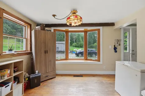 32 East Lull Place New Boston NH 03070