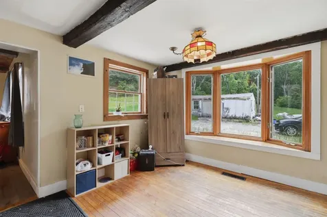32 East Lull Place New Boston NH 03070