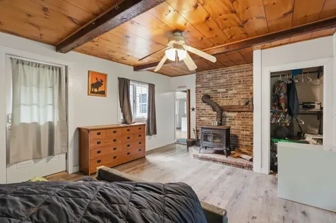 32 East Lull Place New Boston NH 03070