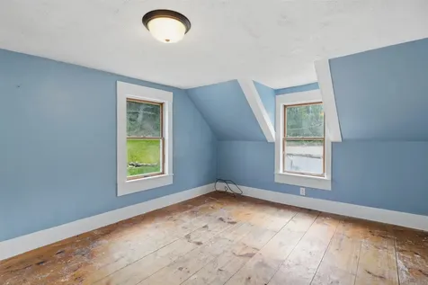32 East Lull Place New Boston NH 03070