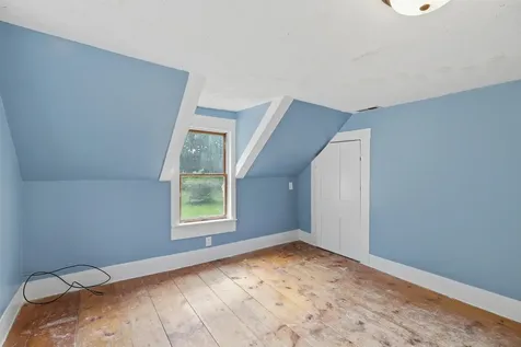 32 East Lull Place New Boston NH 03070