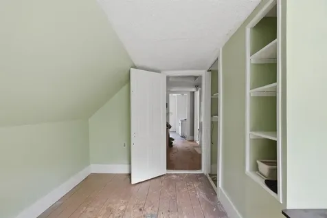 32 East Lull Place New Boston NH 03070