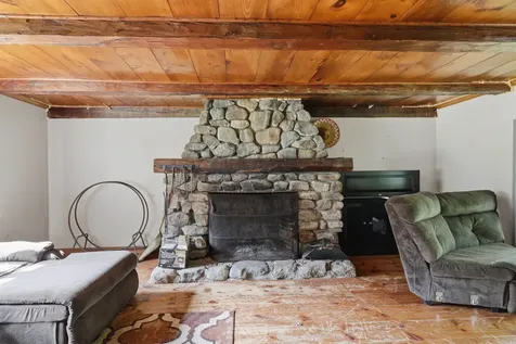 32 East Lull Place New Boston NH 03070