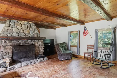32 East Lull Place New Boston NH 03070