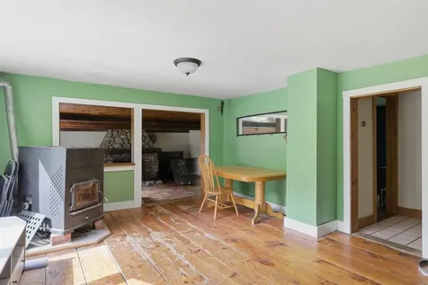 32 East Lull Place New Boston NH 03070
