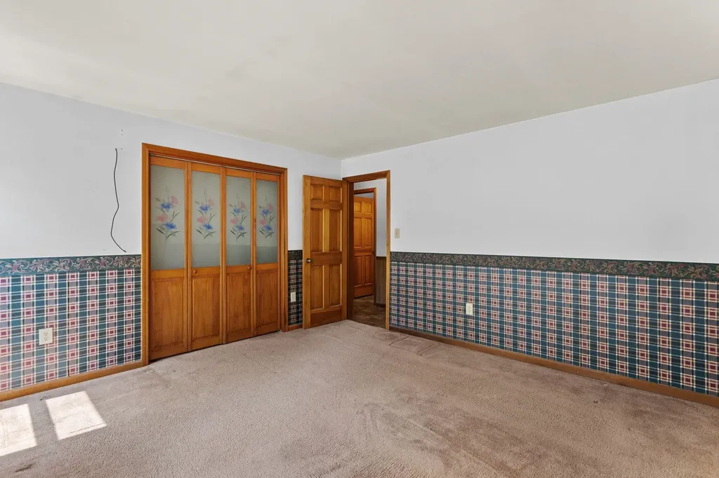 40 Hummingbird Lane Hillsborough NH 03244