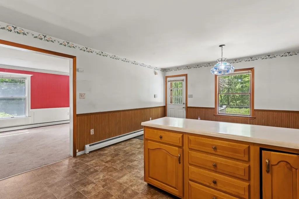 40 Hummingbird Lane Hillsborough NH 03244