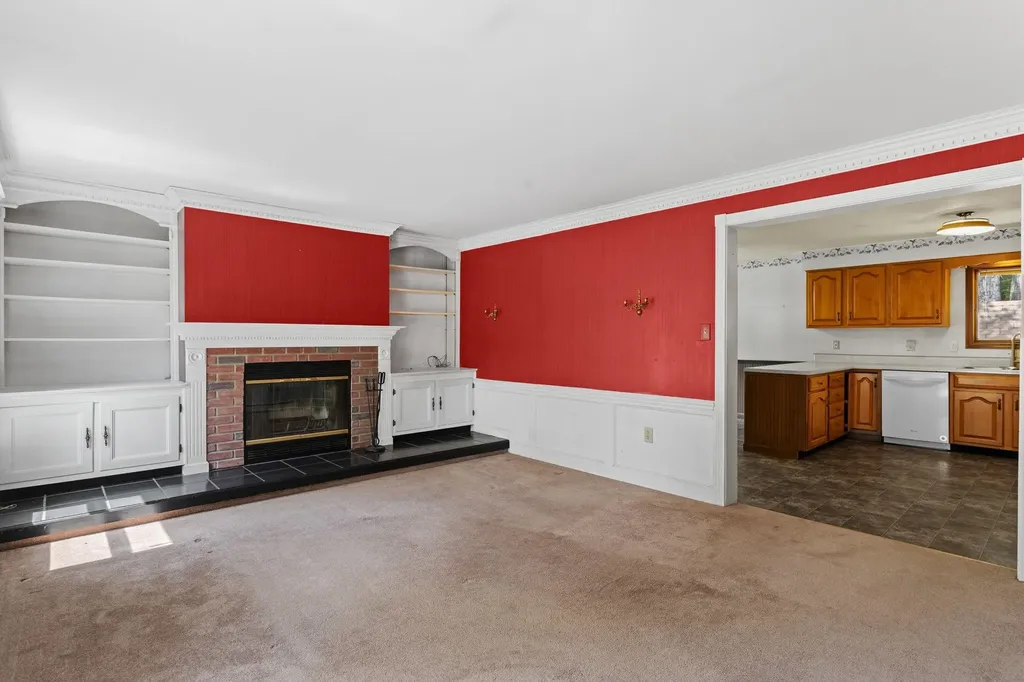 40 Hummingbird Lane Hillsborough NH 03244