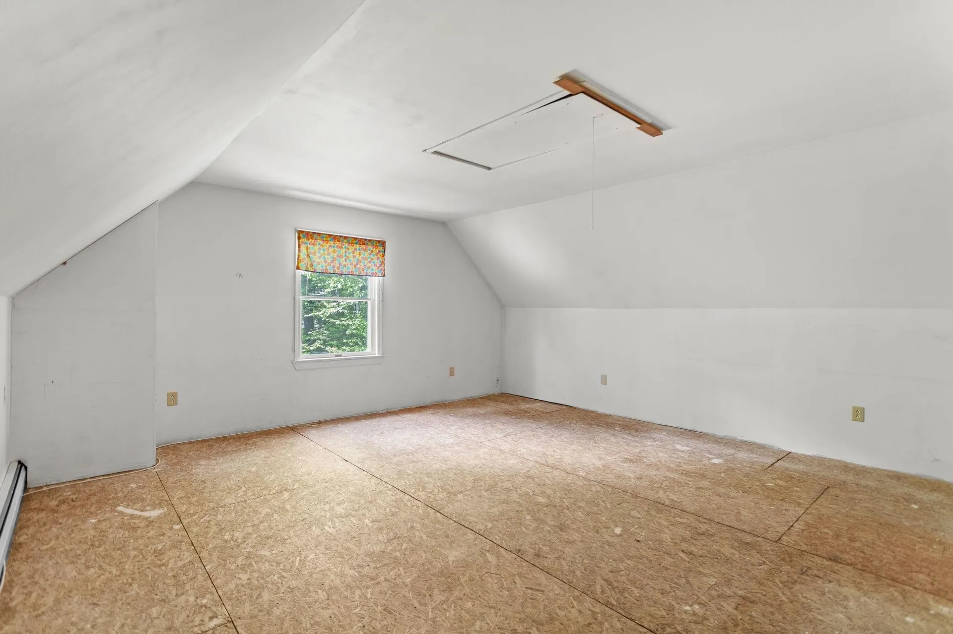40 Hummingbird Lane Hillsborough NH 03244